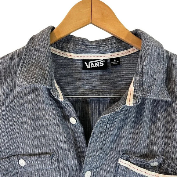 Vans Mens Button Up Shirt Large Blue White Striped Front Pocket Logo 100% Cotton - Picture 4 of 8